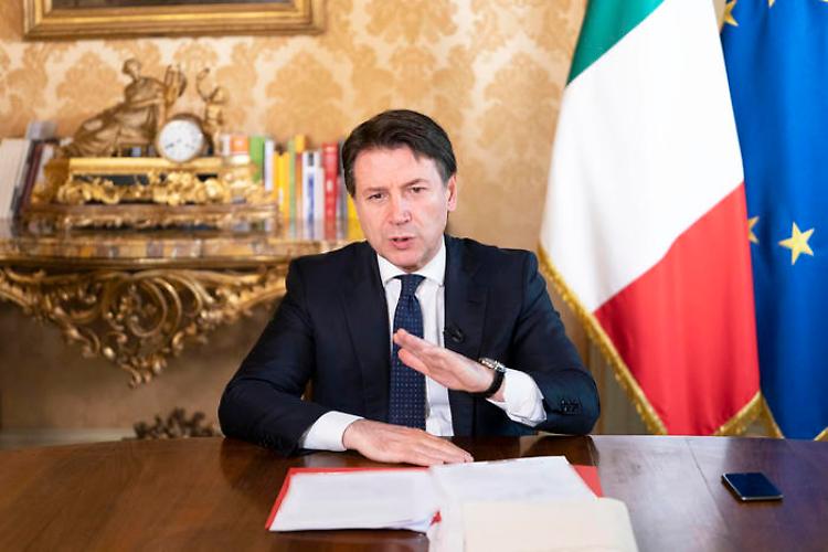Coronavirus, Conte: io e Merkel due visioni diverse ma qui scriviamo la storia