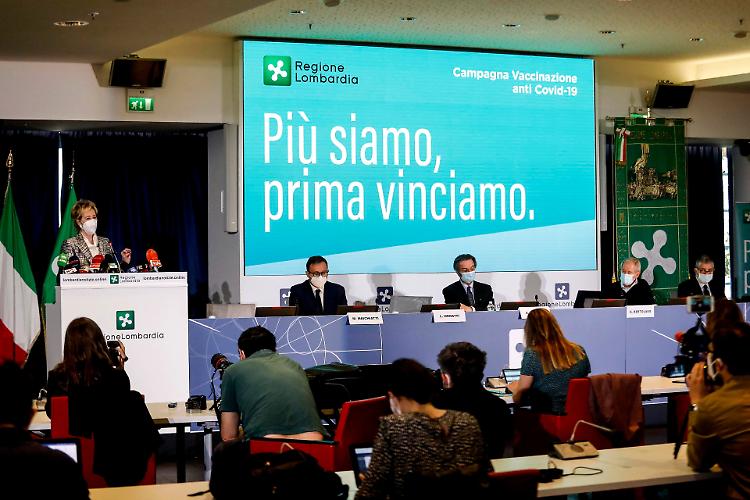 Vaccinazioni 75-79 anni, gi&agrave; 190 mila prenotazioni