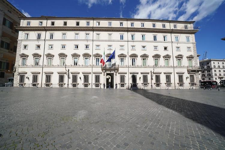 Palazzo Chigi "Green pass obbligatorio anche nelle mense aziendali"