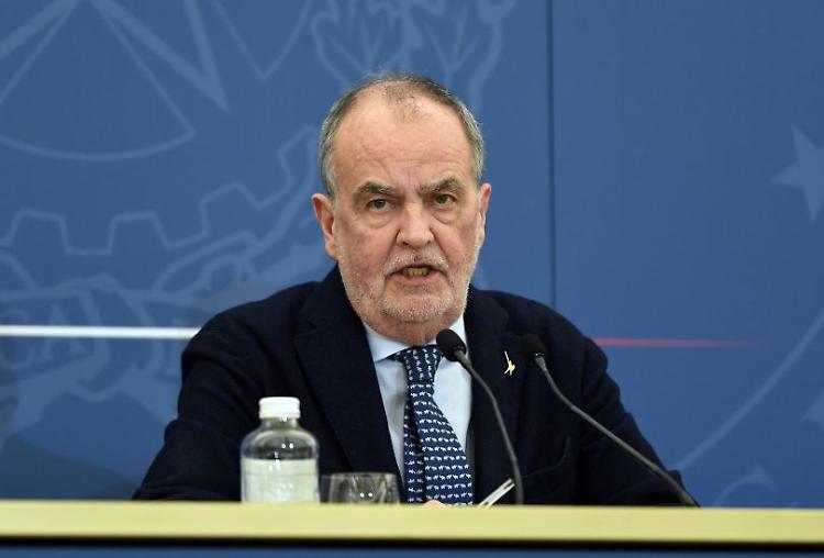 Calderoli "La riforma sull'autonomia vuole riunire un Paese a pezzi"