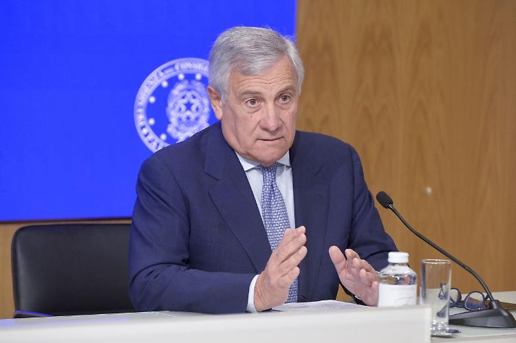Sala, Tajani "Mi auguro tempi non lunghi per la sua liberazione"