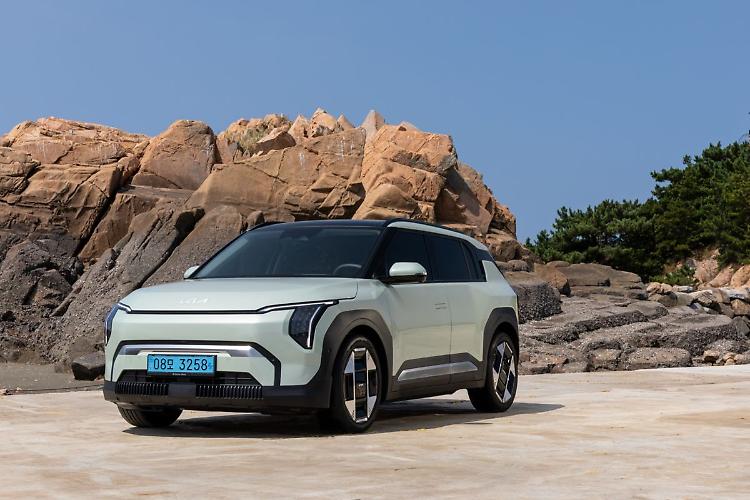 Kia EV3 vince il titolo di Compact SUV ai WWCOTY 2025