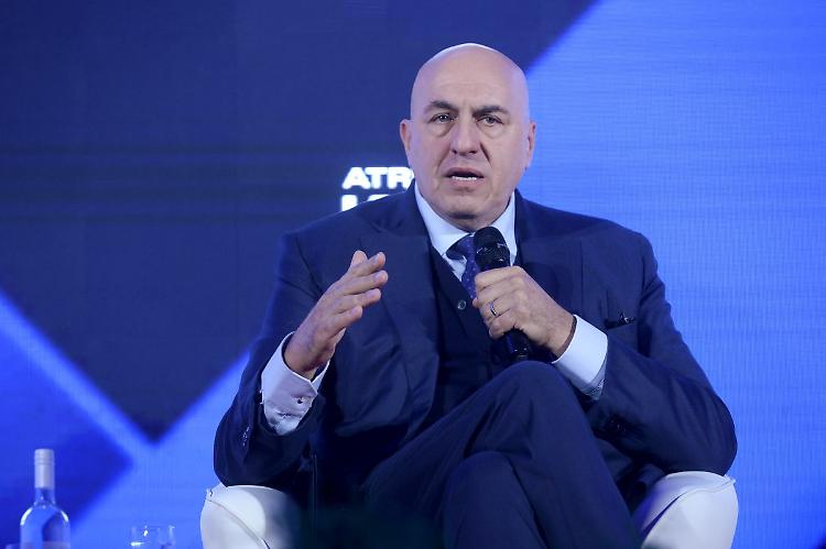 Ucraina, Crosetto "Necessario continuare sostegno per raggiungere pace"