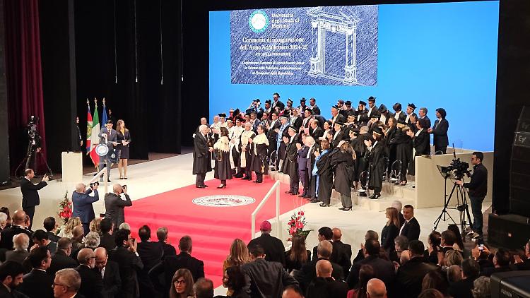 Lectio doctoralis di Mattarella "Solo con Ue unita un futuro di pace e benessere"