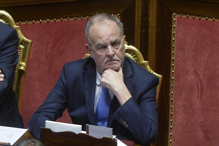 Autonomia, Calderoli "Alcune funzioni trasferite entro fine anno"