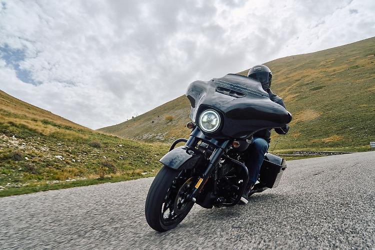 Pirelli presenta il nuovo Diablo Powercruiser