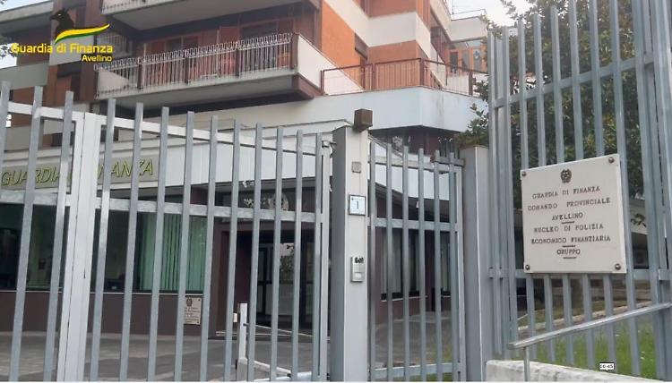 Avellino, truffe sui bonus edilizi. 13 misure cautelari per riciclaggio