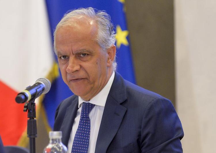 Migranti, Piantedosi "Primi trasferimenti in Albania tra 7-10 giorni"