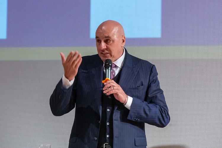 Crosetto "Per reagire ai dazi all'Europa serve crescita mercato interno"