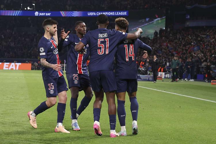 Primo round al Psg, Aston Villa battuto in rimonta per 3-1