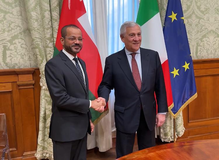 Tajani a ministro Esteri Oman "Sostegno a mediazione tra Usa e Iran"