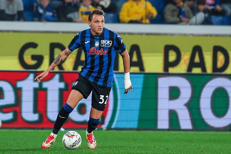 Zampata di Retegui nel recupero, l'Atalanta piega 3-2 il Genoa