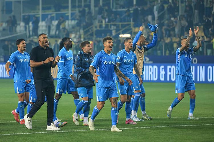 Lotta scudetto, Napoli-Cagliari e Como-Inter si giocano venerd&igrave;
