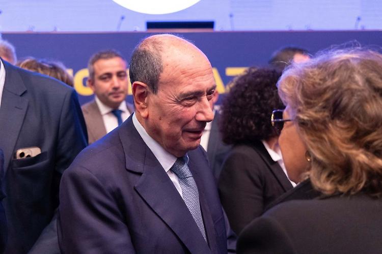 Schifani "Vado avanti, non sono tornato in Sicilia a svernare"