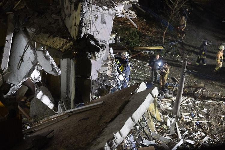 Ucraina, massiccio attacco aereo russo nella notte. Due bambini uccisi