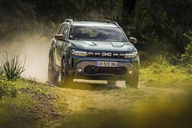 Dacia Duster, prestazioni migliorate con la piattaforma CMF-B
