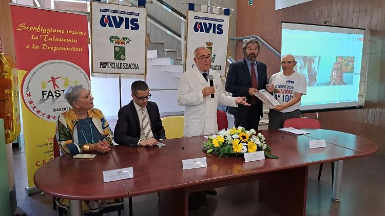 Asp Siracusa, assegnata medaglia d'oro per 100 donazioni di sangue