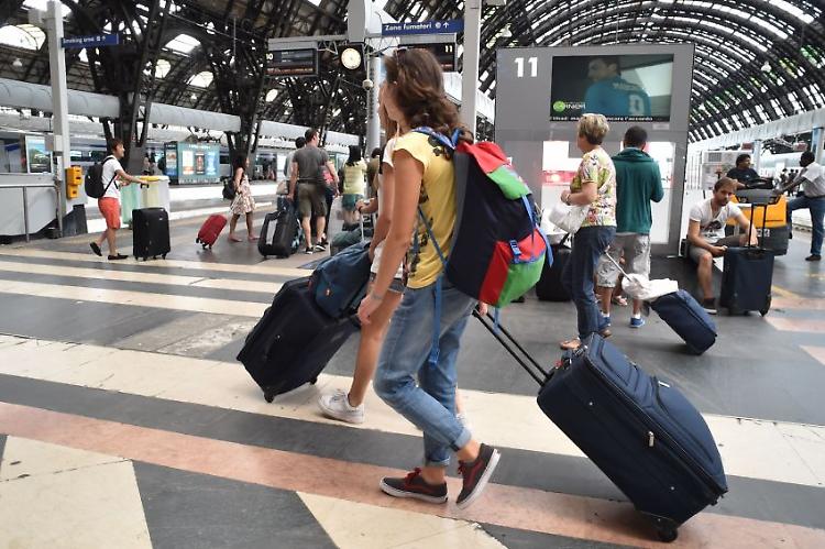 Ad agosto arrivi turisti italiani e stranieri in crescita