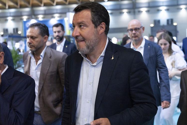 Salvini "Lite con Macron? Il mio era invito a parlare di altro"