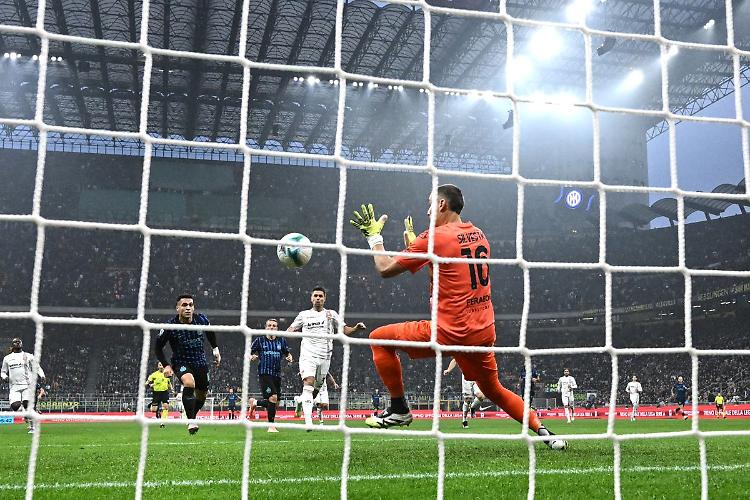 Poker nerazzurro a San Siro, l'Inter travolge la Cremonese 4-1