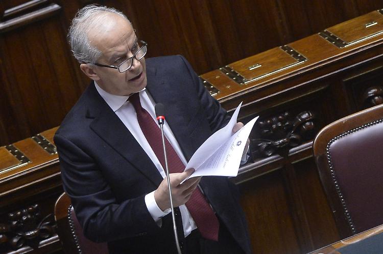 Piantedosi "Grave sottovalutare appelli alla rivolta sociale"