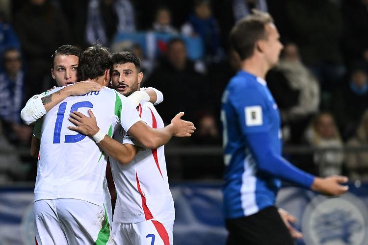 L'Italia vince 3-1 in Estonia, segnano Kean, Raspadori e Pio Esposito