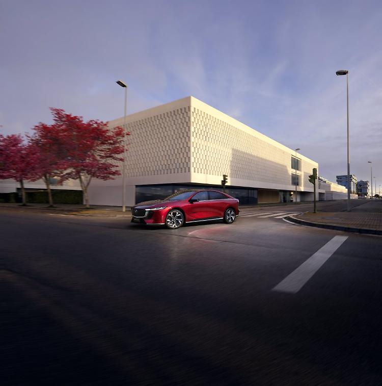 La nuova Mazda6e ottiene le cinque stelle Euro NCAP