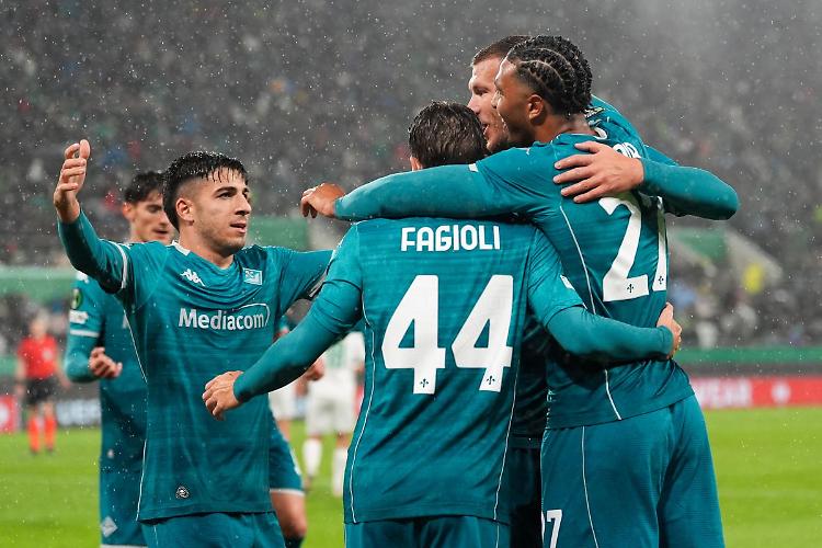 La Fiorentina si riscatta in Conference e batte 3-0 il Rapid