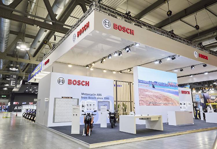 Bosch celebra tre decenni di sicurezza con l'ABS per le moto