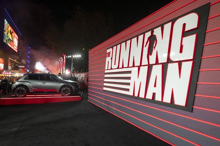 Alpine A290 elettrizza il red carpet all'anteprima del film Running Man