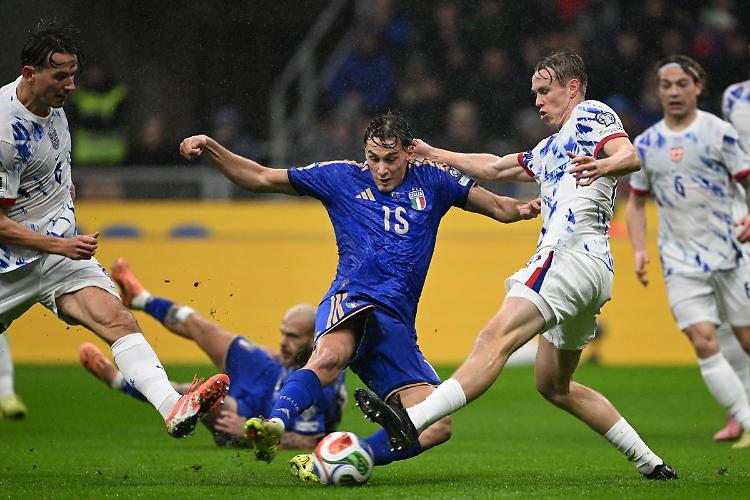 La Norvegia travolge l'Italia 4-1 a San Siro, Haaland e compagni ai Mondiali