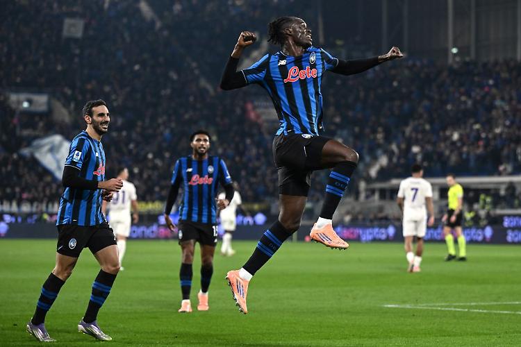 Kossounou e Lookman: l'Atalanta ritrova la vittoria, viola ancora ko