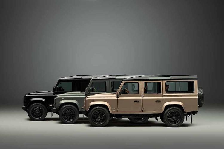 La Classic Defender V8 disponibile con i colori della OCTA