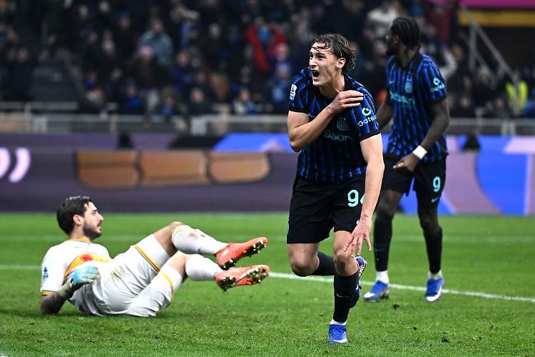 Pio Esposito firma l'1-0 al Lecce, Inter a +6 e campione d'inverno