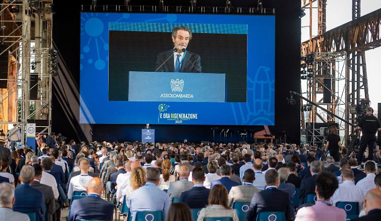 Fontana: "Sostegno alle imprese, formazione se semplificazione per ripartire" 