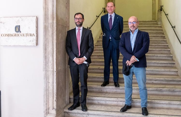 I ministri Patuanelli e Cingolani all'assemblea di Confagricoltura