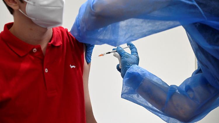 Ats Val Padana, sono 1.500 i sanitari non vaccinati 