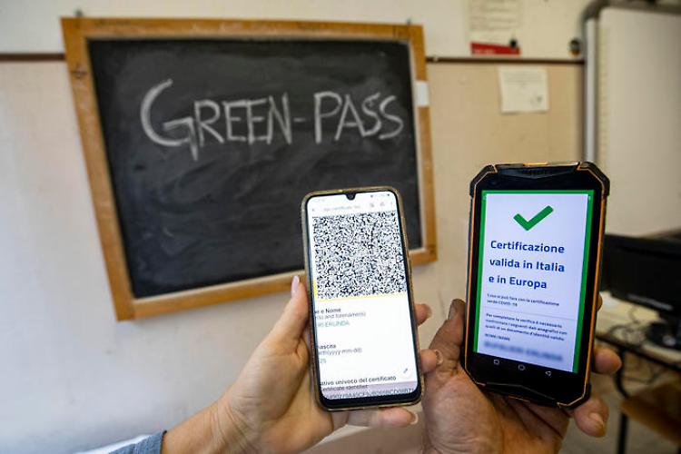 Green pass per i genitori? I presidi, crea problemi enormi