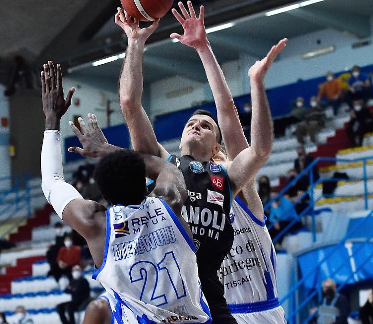 Basket serie A, Pecchia da record: «Ma l’emozione è stata vincere»
