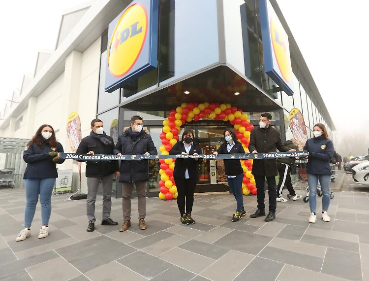 Inaugurata la nuova sede del supermercato Lidl di via Seminario