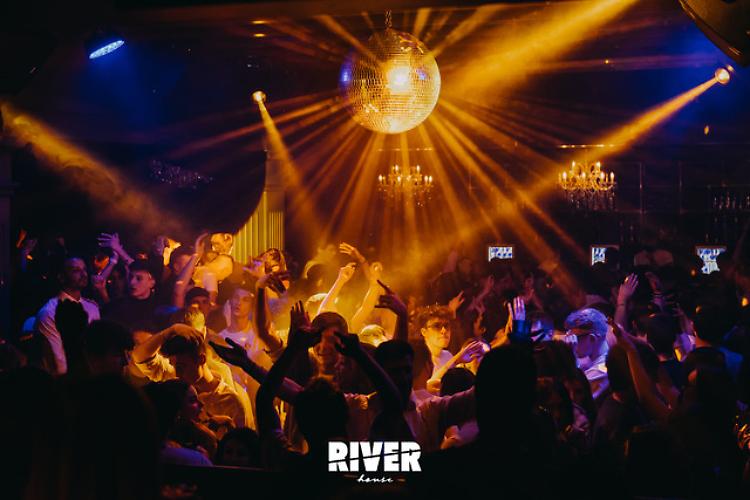 Al River House Club il party hip hop Rehab in Town