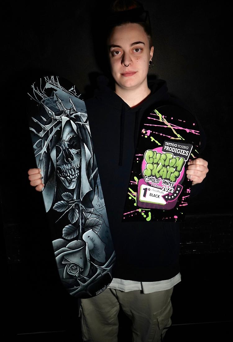 Tatuaggi,  lo skateboard &laquo;tatuato&raquo; di Lara vale oro 