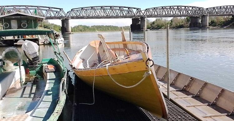 Il &lsquo;giallo&rsquo; della barca alla deriva. Il pilota &lsquo;sparito&rsquo; e poi ritrovato 