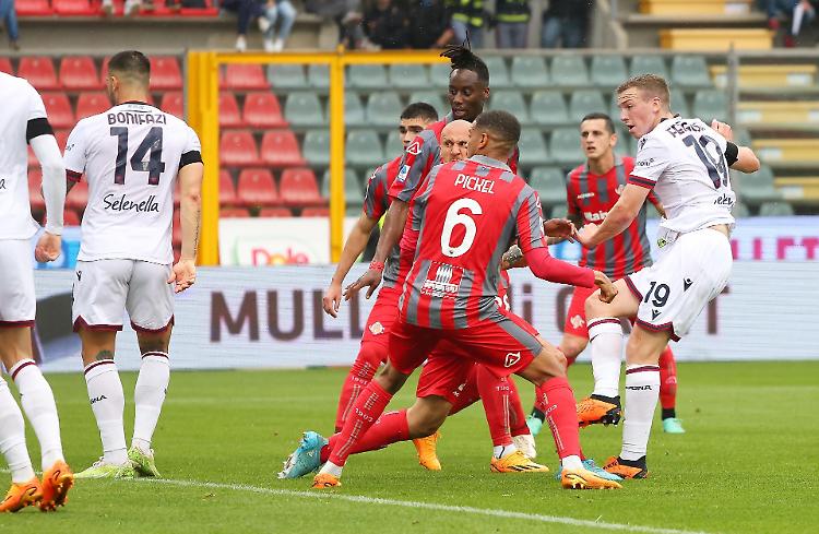 Calcio, Cremonese-Bologna: allo Zini alle ore 15