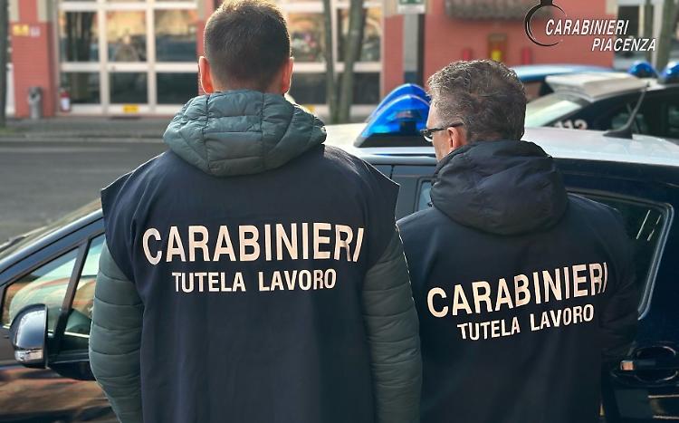 Lavoro nero e cantieri fuorilegge: quattro denunce 