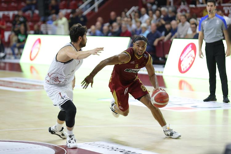 Basket A2: una bella Juvi fa venire i brividi a Trapani