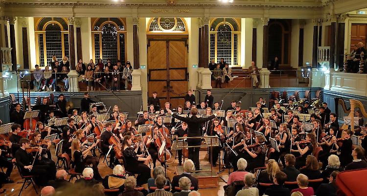 L' Oxford University Orchestra arriva al Teatro Ponchielli