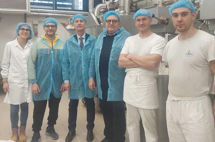 Il prefetto in visita da Rivoltini: «Esempio di tradizione e modernità»