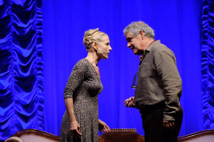 Spettacolo teatrale 'Diamoci del tu'
