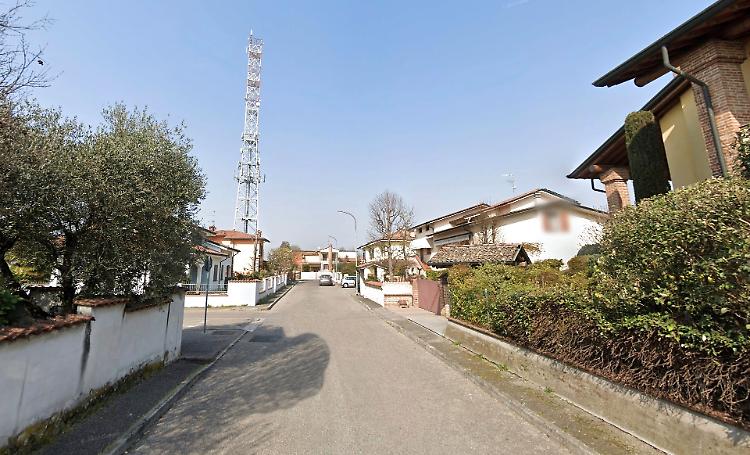 Inferriate tagliate, fuga con la cassaforte